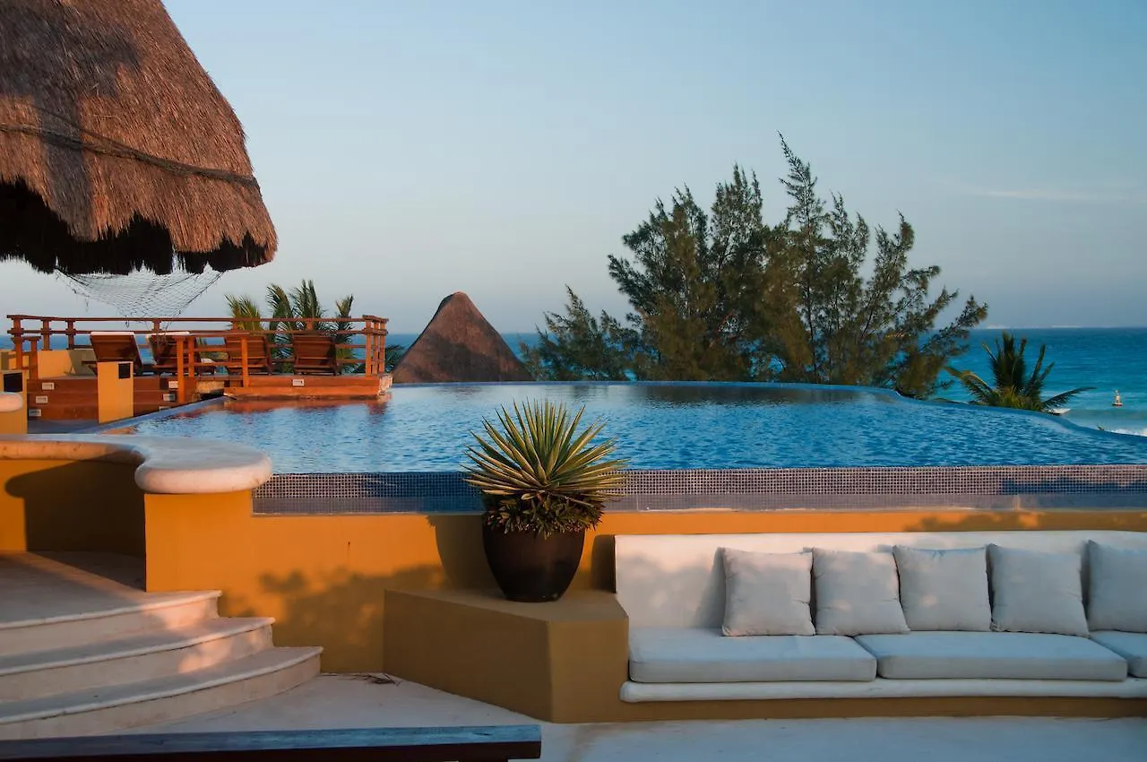 Secret Paradise Playa del Carmen 0*,